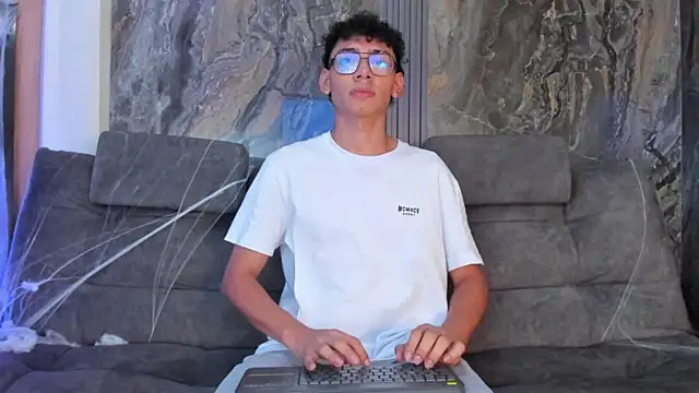 Snapshot of Daviid_laidd chatting on October 2025 09:22:01 PM Daviid laidd online show from October 2025 09:22:01 PM