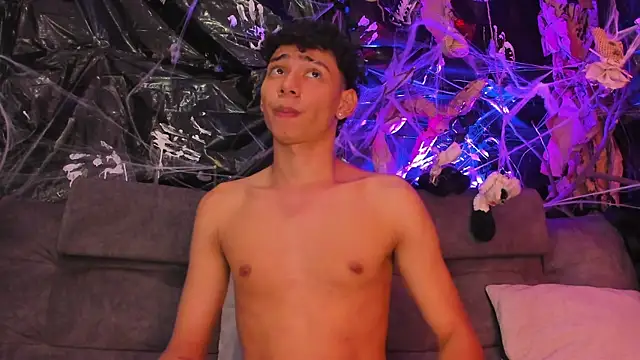 Snapshot of Daviid_laidd chatting on October 2025 08:44:02 PM Daviid laidd online show from October 2025 08:44:02 PM