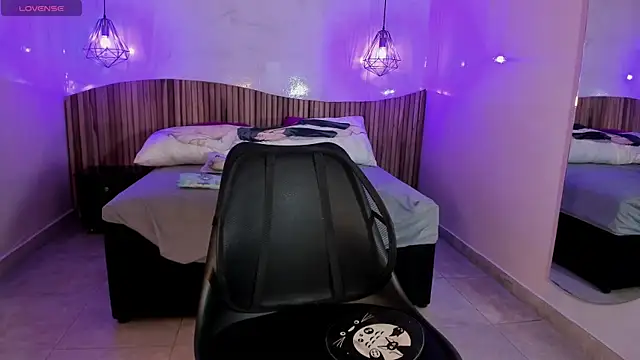 Snapshot of IamNayuta chatting on February 2025 03:39:01 PM IamNayuta online show from February 2025 03:39:01 PM