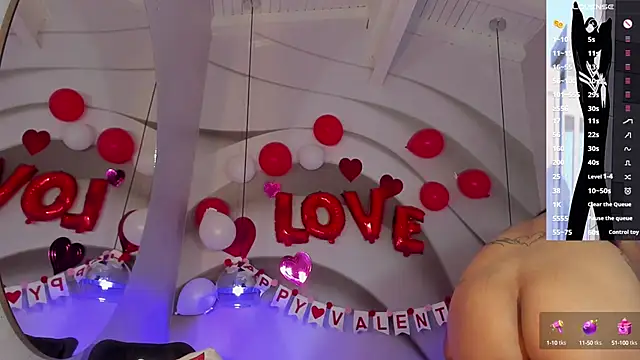 Snapshot of IamNayuta chatting on February 2025 11:15:01 PM IamNayuta online show from February 2025 11:15:01 PM