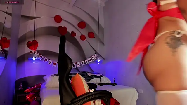 Snapshot of IamNayuta chatting on February 2025 08:37:01 PM IamNayuta online show from February 2025 08:37:01 PM