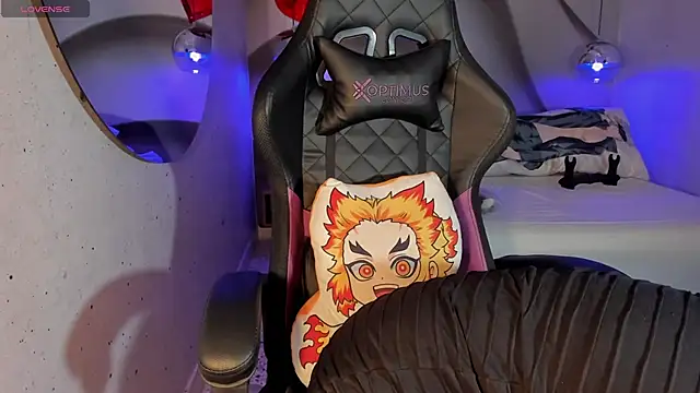 Snapshot of IamNayuta chatting on February 2025 08:04:02 PM IamNayuta online show from February 2025 08:04:02 PM