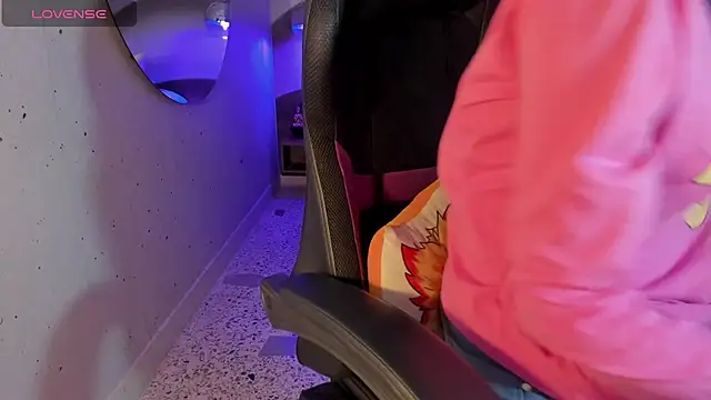 Snapshot of IamNayuta chatting on September 2025 07:58:02 PM IamNayuta online show from September 2025 07:58:02 PM