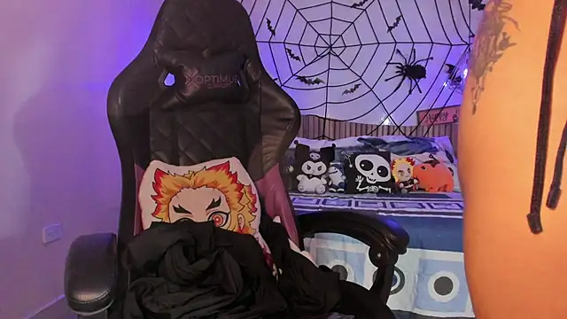 Snapshot of IamNayuta chatting on October 2025 07:49:01 PM IamNayuta online show from October 2025 07:49:01 PM