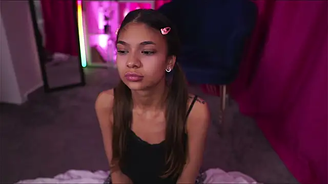 Snapshot of AshaYuva chatting on December 2024 08:14:02 PM AshaYuva online show from December 2024 08:14:02 PM