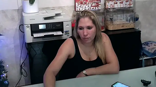 Snapshot of Chatonne69 chatting on December 2024 10:42:02 PM Chatonne69 online show from December 2024 10:42:02 PM