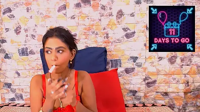 Snapshot of EroticSexyStripper chatting on February 2025 07:05:01 AM EroticSexyStripper online show from February 2025 07:05:01 AM