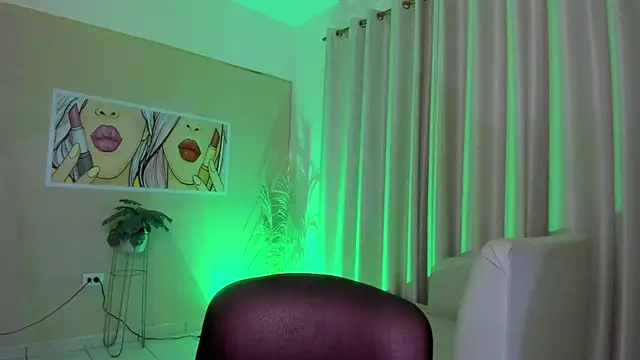 Snapshot of StarMilf chatting on September 2025 12:17:01 PM StarMilf online show from September 2025 12:17:01 PM