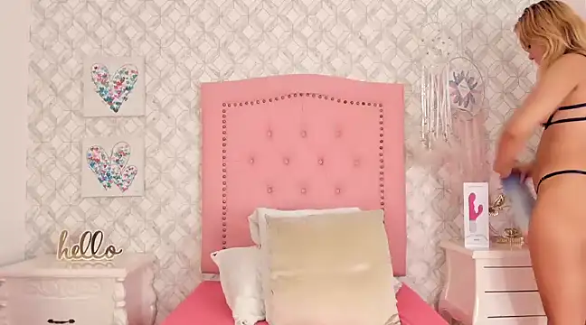 Snapshot of Sara__Williams chatting on January 2025 03:39:02 AM Sara Williams online show from January 2025 03:39:02 AM