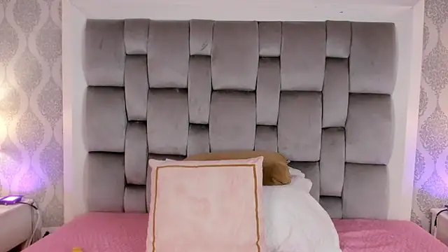 Snapshot of Sara__Williams chatting on February 2025 03:34:02 AM Sara Williams online show from February 2025 03:34:02 AM