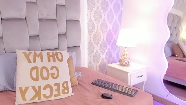 Snapshot of Sara__Williams chatting on February 2025 03:47:02 AM Sara Williams online show from February 2025 03:47:02 AM