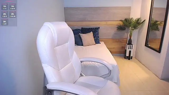 Snapshot of Violetta_rainbow chatting on January 2025 07:41:01 AM Violetta rainbow online show from January 2025 07:41:01 AM