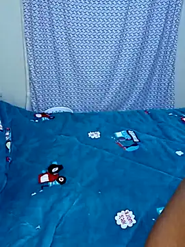 Snapshot of Sweatie_babies chatting on March 2026 06:03:01 PM Sweatie babies online show from March 2026 06:03:01 PM