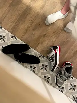 Snapshot of dimitriei chatting on December 2024 07:17:01 AM dimitriei online show from December 2024 07:17:01 AM