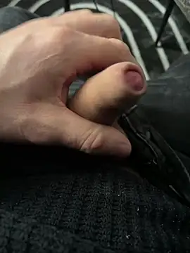 Snapshot of dimitriei chatting on February 2025 09:51:02 AM dimitriei online show from February 2025 09:51:02 AM