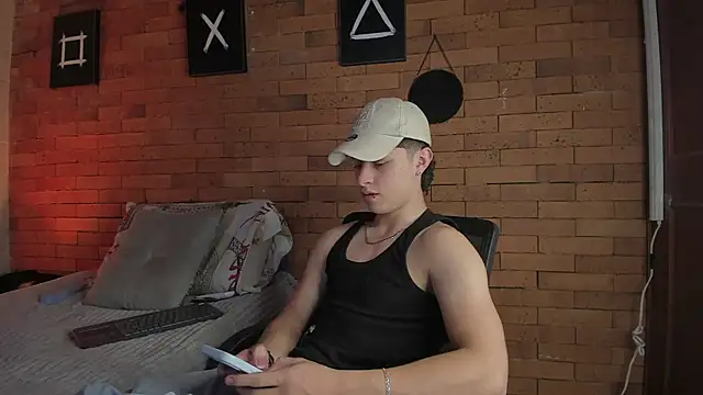 Ares Dickson online show from December 2024 12:36:01 AM