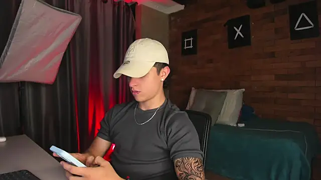 Ares Dickson online show from February 2025 06:32:02 AM