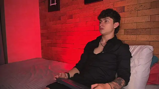 Ares Dickson online show from March 2025 04:30:02 AM