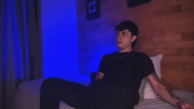 Ares Dickson online show from March 2025 12:14:02 PM