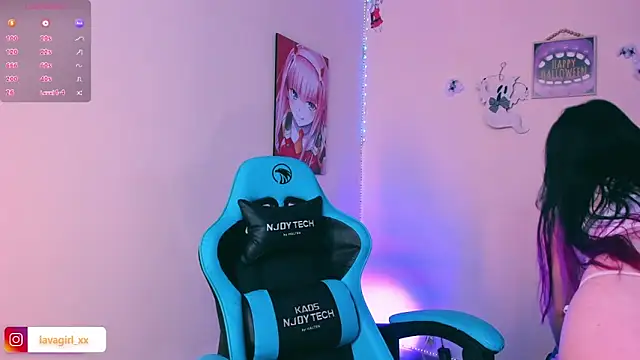 Snapshot of Julieta_cott chatting on October 2025 02:34:01 AM Julieta cott online show from October 2025 02:34:01 AM