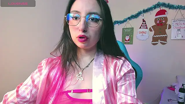 Snapshot of Julieta_cott chatting on November 2025 12:54:02 AM Julieta cott online show from November 2025 12:54:02 AM