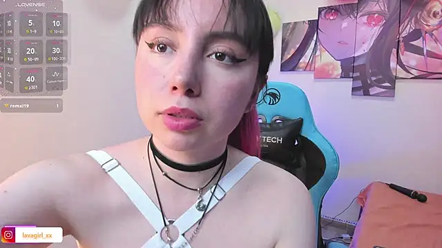 Snapshot of Julieta_cott chatting on March 2026 10:38:01 PM Julieta cott online show from March 2026 10:38:01 PM