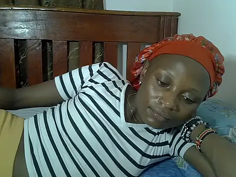 SpicyPetite online show from May 2026 12:12:01 PM
