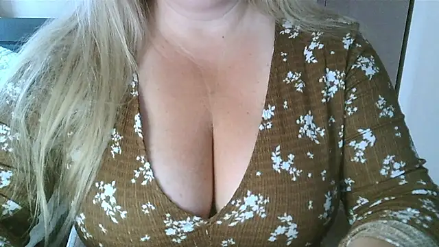 yourmarisexy online show from July 2026 10:07:01 AM