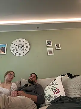 Curvyloveandhim online show from July 2026 12:57:02 PM