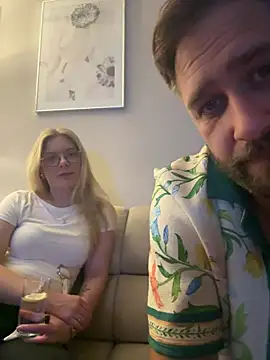 Curvyloveandhim online show from July 2026 10:12:02 PM