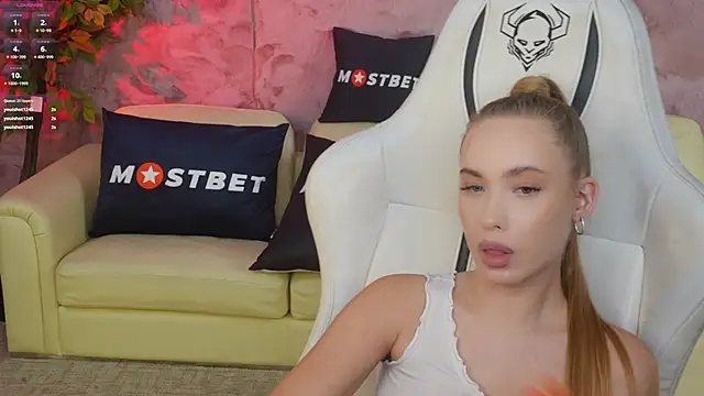 Snapshot of Linda054 chatting on December 2024 11:58:01 PM Linda054 online show from December 2024 11:58:01 PM