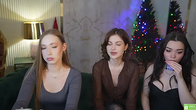 Snapshot of Linda054 chatting on January 2025 07:45:01 PM Linda054 online show from January 2025 07:45:01 PM