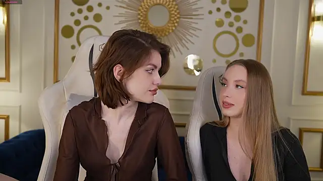 Snapshot of Linda054 chatting on January 2025 03:46:01 PM Linda054 online show from January 2025 03:46:01 PM