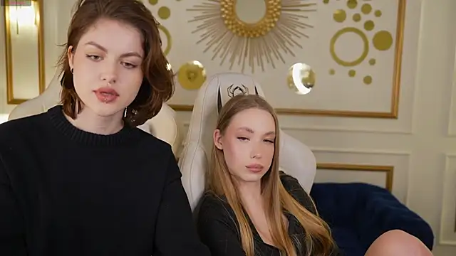 Snapshot of Linda054 chatting on January 2025 06:49:02 PM Linda054 online show from January 2025 06:49:02 PM