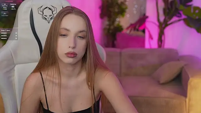 Snapshot of Linda054 chatting on February 2025 07:49:01 PM Linda054 online show from February 2025 07:49:01 PM