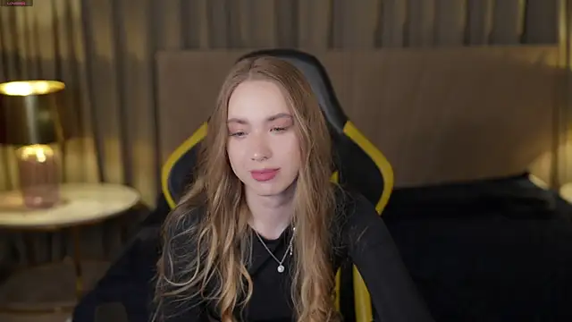 Snapshot of Linda054 chatting on February 2025 03:36:02 PM Linda054 online show from February 2025 03:36:02 PM