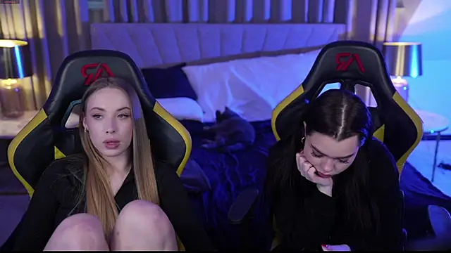 Snapshot of Linda054 chatting on February 2025 11:49:01 AM Linda054 online show from February 2025 11:49:01 AM