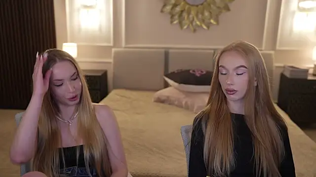 Snapshot of Linda054 chatting on September 2025 12:10:02 AM Linda054 online show from September 2025 12:10:02 AM