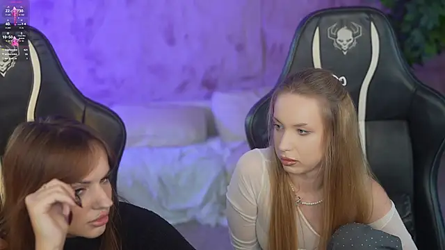 Snapshot of Linda054 chatting on October 2025 07:40:02 AM Linda054 online show from October 2025 07:40:02 AM