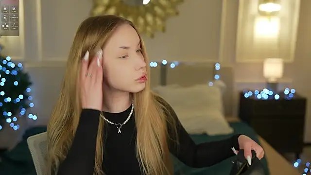 Snapshot of Linda054 chatting on December 2025 01:56:02 AM Linda054 online show from December 2025 01:56:02 AM