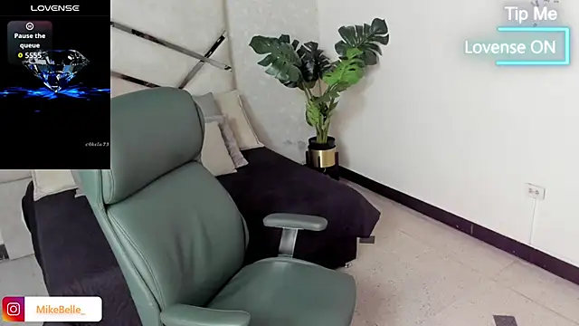 mike belle online show from October 2025 08:20:01 PM