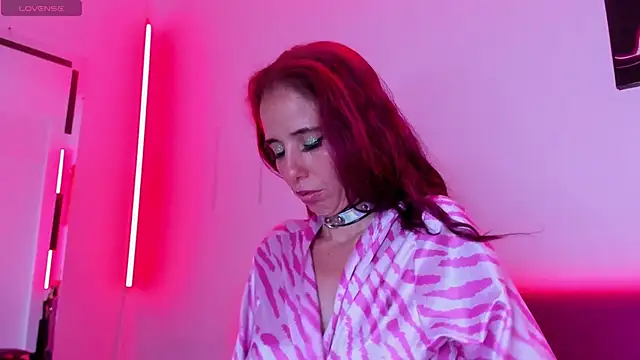 Little Naughtty online show from March 2025 03:17:01 AM