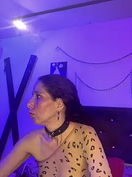 Little Naughtty online show from May 2026 02:17:01 AM