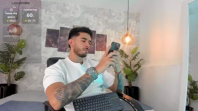 Snapshot of Nate_franco chatting on January 2026 04:04:02 AM Nate franco online show from January 2026 04:04:02 AM