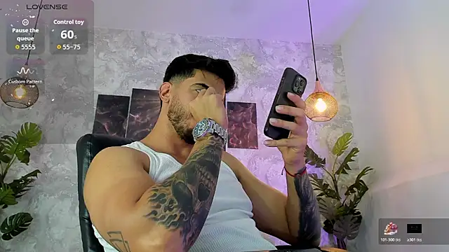 Snapshot of Nate_franco chatting on January 2026 04:07:02 AM Nate franco online show from January 2026 04:07:02 AM