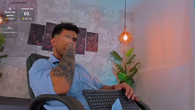 Snapshot of Nate_franco chatting on February 2026 04:53:01 AM Nate franco online show from February 2026 04:53:01 AM