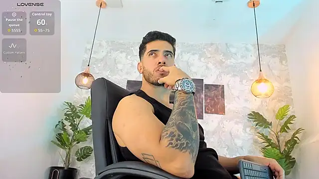 Snapshot of Nate_franco chatting on February 2026 04:44:01 AM Nate franco online show from February 2026 04:44:01 AM