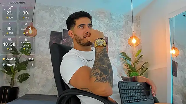 Snapshot of Nate_franco chatting on April 2026 06:19:01 AM Nate franco online show from April 2026 06:19:01 AM