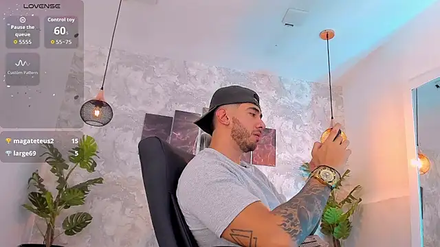 Snapshot of Nate_franco chatting on April 2026 07:45:01 AM Nate franco online show from April 2026 07:45:01 AM