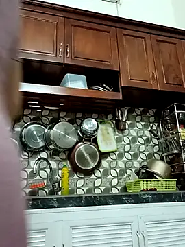    Erin    online show from November 2025 03:27:01 AM